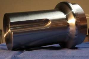Short stubby shaft with weld flange      